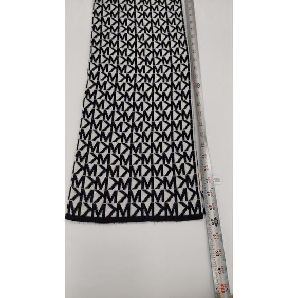 Micheal Kors Black & White MK Logo Monogram Signature Knit Scarf 10x63 - Picture 6 of 6